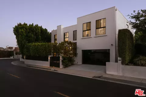 2025 Hercules Dr, Los Angeles, CA 90046