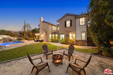 Exterior - 886 Hemlock Ridge Ct, Simi Valley, CA 93065 photo 7 of 8