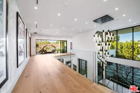 Entry Way - 4530 Libbit Ave, Encino, CA 91436 photo 5 of 5