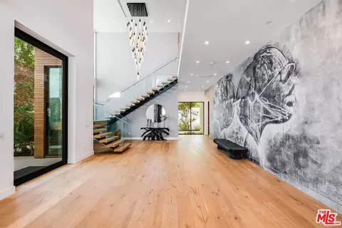 Entry Way - 4530 Libbit Ave, Encino, CA 91436 photo 2 of 5
