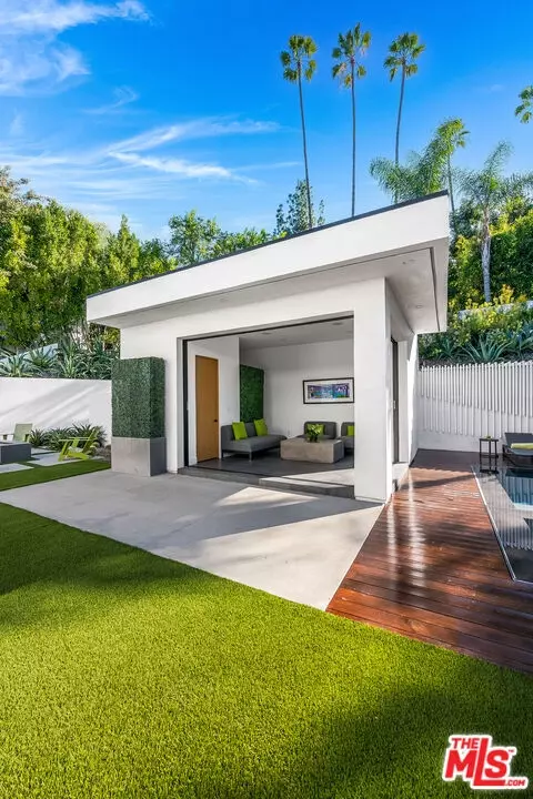 Exterior - 4530 Libbit Ave, Encino, CA 91436 photo 9 of 14