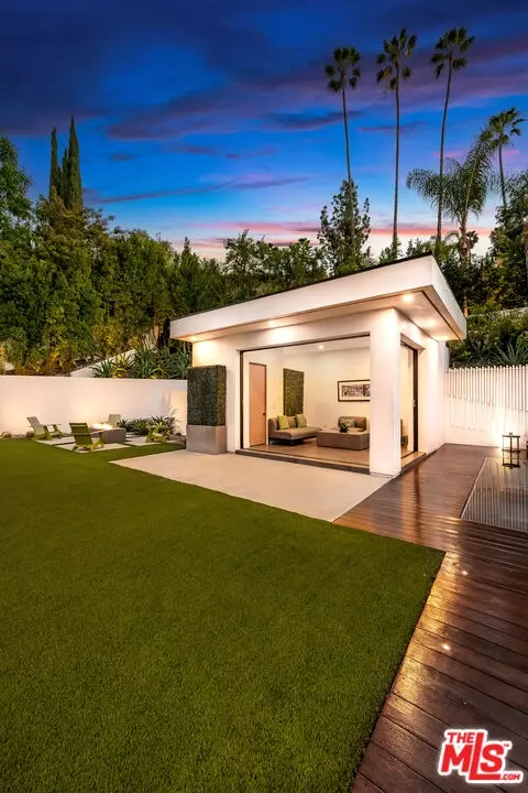 Exterior - 4530 Libbit Ave, Encino, CA 91436 photo 8 of 14