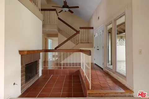 Entry Way - 3316 Loreta Ct, Camarillo, CA 93010 photo 1 of 2