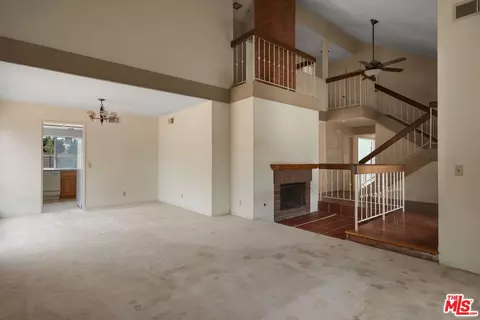 Living - 3316 Loreta Ct, Camarillo, CA 93010 photo 2 of 7