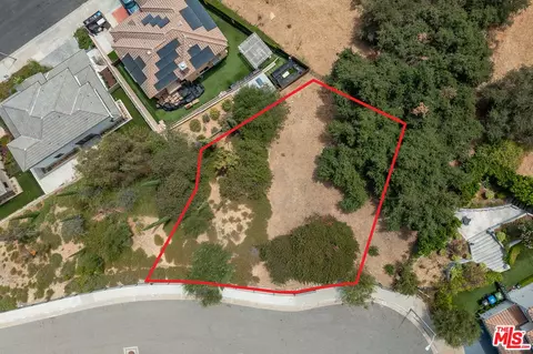 936 N Staley Ln, Los Angeles, CA 90042