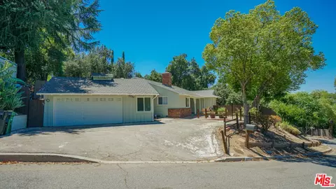 9790 Shadow Island Dr, Shadow Hills, CA 91040