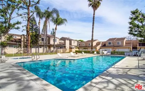19928 Chase St #27, Winnetka, CA 91306