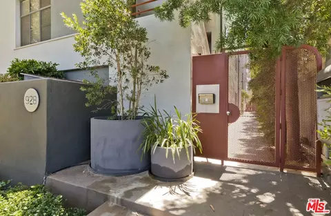 928 7th St #3, Santa Monica, CA 90403