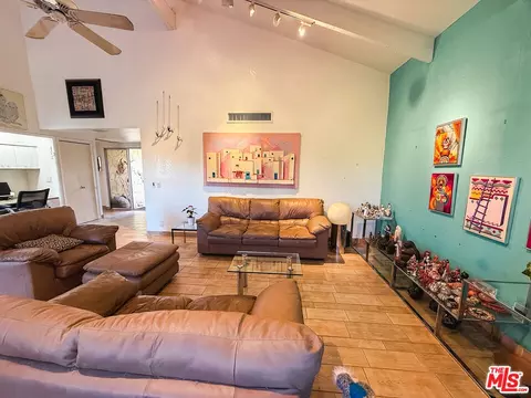 1833 S Araby Dr #11, Palm Springs, CA 92264