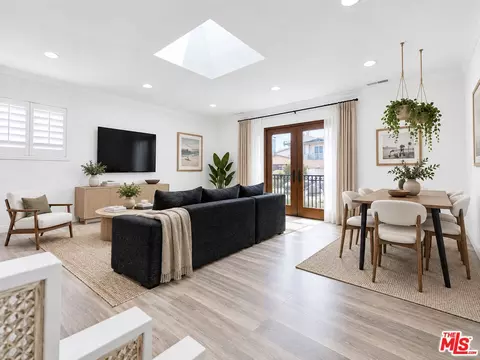 1633 Van Horne Ln, Redondo Beach, CA 90278