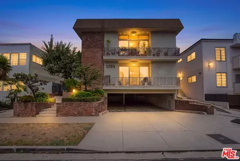 11733 Mayfield Ave, Los Angeles, CA 90049