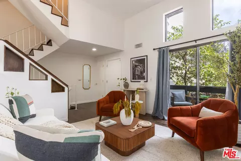 9131 Burnet Ave #5, North Hills, CA 91343
