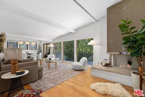 2601 Nichols Canyon Rd, Los Angeles, CA 90046