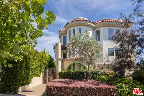 2922 Montana Ave #B, Santa Monica, CA 90403
