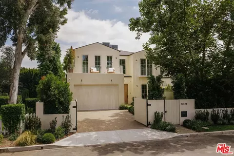 12128 Hesby St, Valley Village, CA 91607