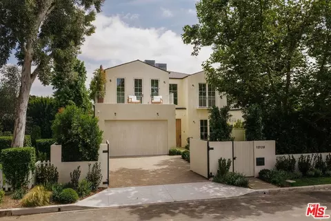 12128 Hesby St, Valley Village, CA 91607