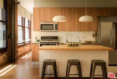 460 S Spring St #810, Los Angeles, CA 90013