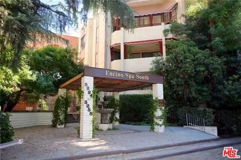 5224 Yarmouth Ave #3, Encino, CA 91316