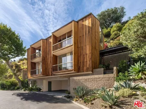 6249 Rodgerton Dr, Los Angeles, CA 90068
