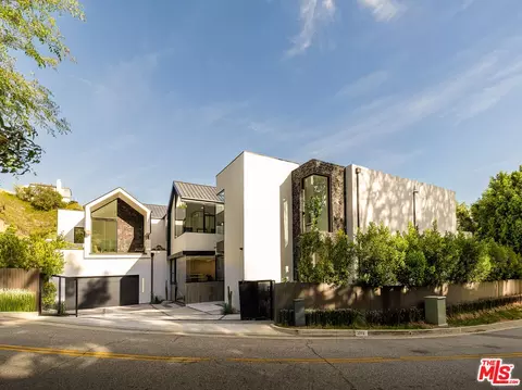 1772 N Crescent Heights Blvd, Los Angeles, CA 90069