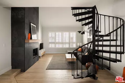 1412 N Crescent Heights Blvd #203, West Hollywood, CA 90046