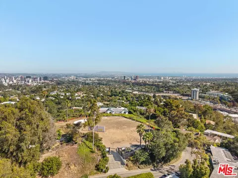 780 Linda Flora Dr, Los Angeles, CA 90049