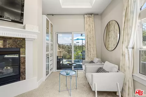 Living - 4476 Fallsbrae Rd, Fallbrook, CA 92028 photo 5 of 8