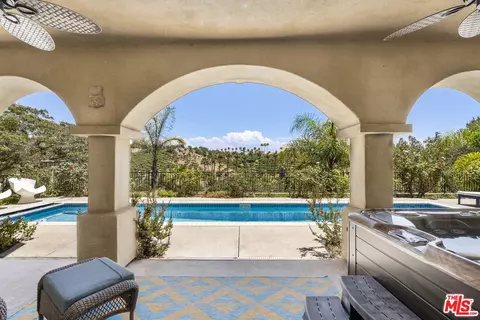 Exterior - 4476 Fallsbrae Rd, Fallbrook, CA 92028 photo 7 of 10
