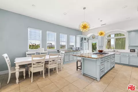 Kitchen - 4476 Fallsbrae Rd, Fallbrook, CA 92028 photo 1 of 4