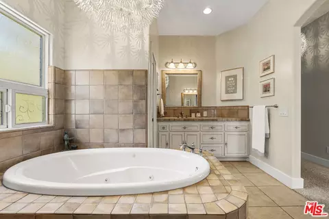 Bath - 4476 Fallsbrae Rd, Fallbrook, CA 92028 photo 3 of 6