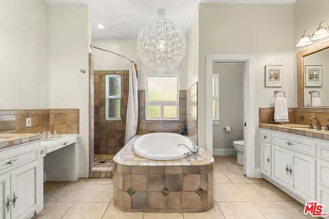 Bath - 4476 Fallsbrae Rd, Fallbrook, CA 92028 photo 1 of 6