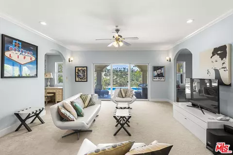 Living - 4476 Fallsbrae Rd, Fallbrook, CA 92028 photo 6 of 8