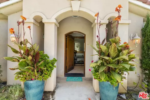 Entry Way - 4476 Fallsbrae Rd, Fallbrook, CA 92028 photo 1 of 4