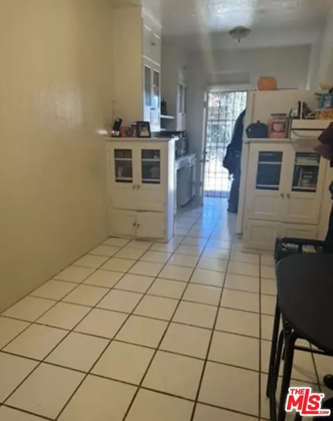 203 Jones St, Modesto, CA 95354 photo 3