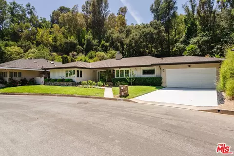 1355 Shadybrook Dr, Beverly Hills, CA 90210