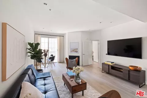 585 N Rossmore Ave #506, Los Angeles, CA 90004