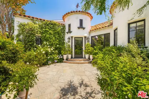 10596 Cushdon Ave, Los Angeles, CA 90064