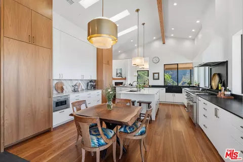31847 Hidden Highland Rd, Agoura Hills, CA 91301