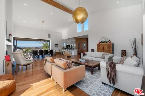 31847 Hidden Highland Rd, Agoura Hills, CA 91301