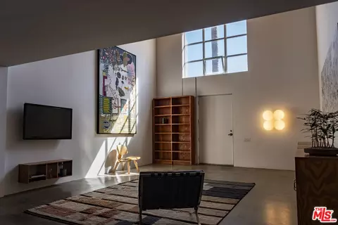 1643 12th St #2, Santa Monica, CA 90404