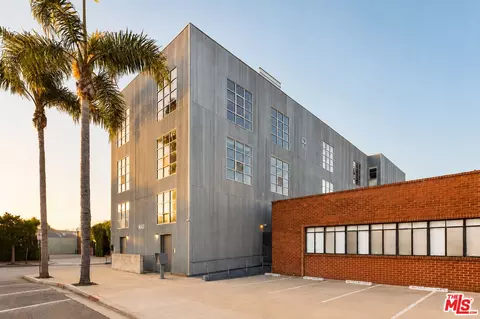 1643 12th St #2, Santa Monica, CA 90404