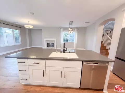Kitchen - 48 Laurelhurst Dr, Ladera Ranch, CA 92694 photo 3 of 5