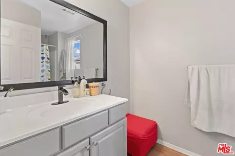 Bath - 45064 E 18th St, Lancaster, CA 93535 photo 4 of 4