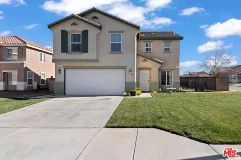 Exterior - 45064 E 18th St, Lancaster, CA 93535 photo 2 of 6