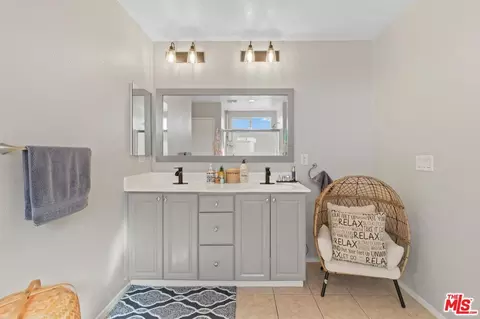 Bath - 45064 E 18th St, Lancaster, CA 93535 photo 1 of 4