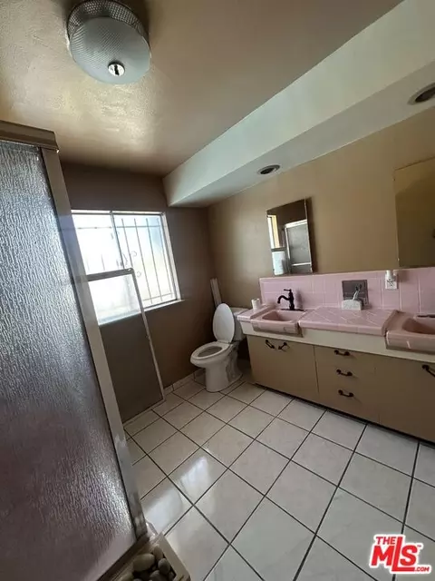 Bath - Undisclosed, Compton, CA 90221 photo 4 of 5