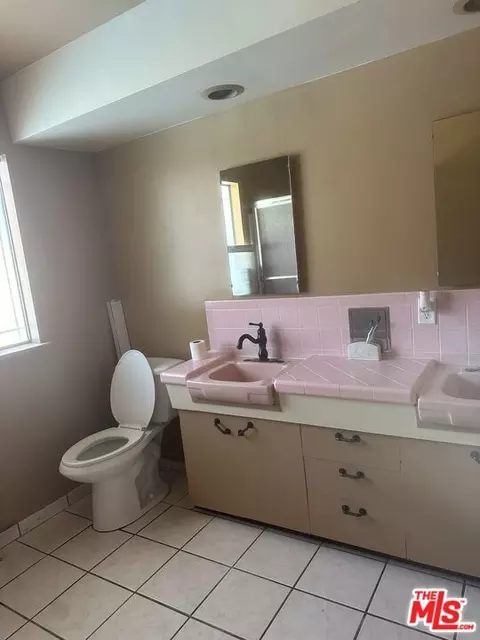Bath - Undisclosed, Compton, CA 90221 photo 3 of 5