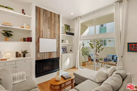 4914 Mcconnell Ave, Los Angeles, CA 90066