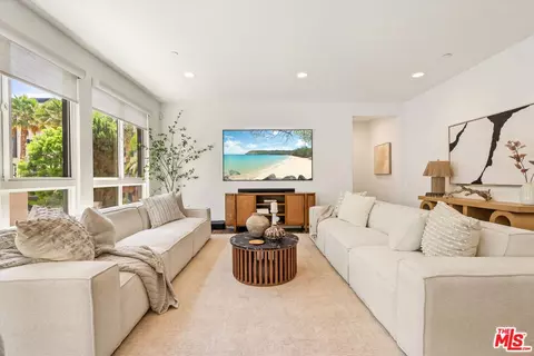 12883 Runway Rd #1, Playa Vista, CA 90094
