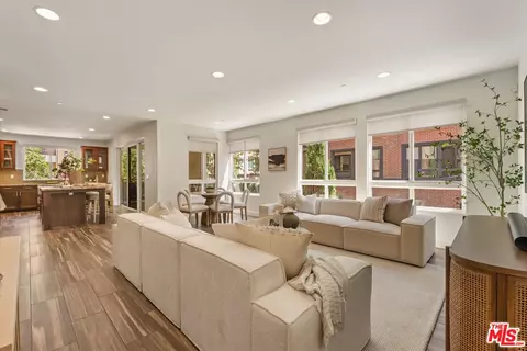 12883 Runway Rd #1, Playa Vista, CA 90094